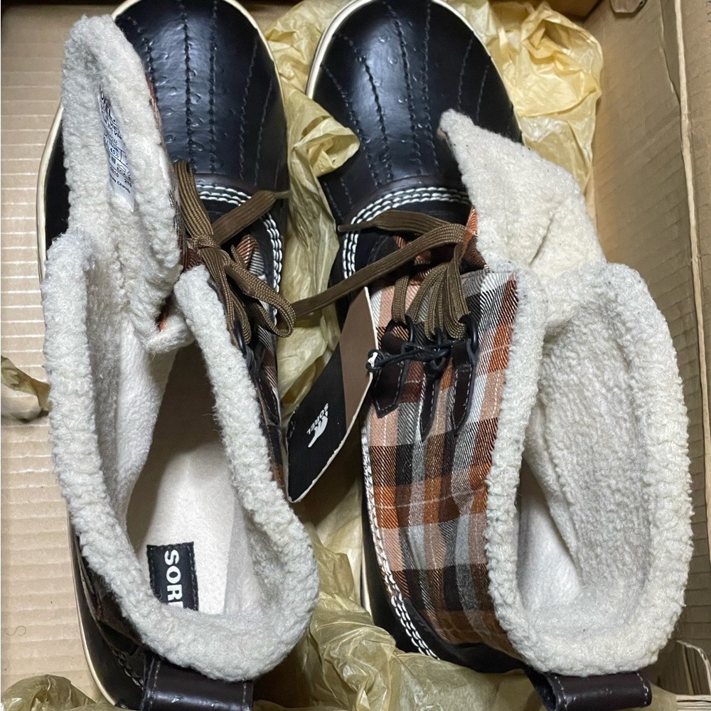 Sorel Black and Orange Plaid Boots - Picture 2 of 10
